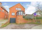3 bedroom detached house for sale in Lower Luton Road, St. Albans, AL4
