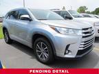 2018 Toyota Highlander Silver, 36K miles