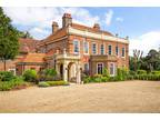 7 bedroom semi-detached house for sale in Cheverells Green, Markyate, St.