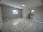 Flat For Rent In Lauderdale Lakes, Florida