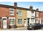Glendale Street, Stoke-on-Trent, Staffordshire 2 bed terraced house for sale -