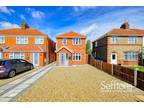 Hillcrest Road, Norwich, Norfolk 2 bed detached house for sale -
