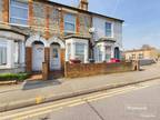 George Street, Caversham, Reading, Berkshire, RG4 2 bed terraced house for sale