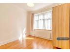 2 bedroom flat for rent in Eaton Court, London, W5
