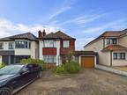 The Grove, Bexleyheath DA6 3 bed detached house for sale -
