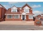 Meir Park, Stoke on Trent ST3 4 bed detached house for sale -