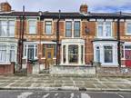 Whitecliffe Avenue, Portsmouth, PO3 3 bed terraced house for sale -