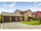 4 bedroom detached house for sale in Chedburgh, Welwyn Garden City