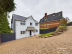 Tilehurst Road, Reading, Berkshire, RG30 4 bed detached house for sale -