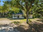 Home For Sale In Frostproof, Florida