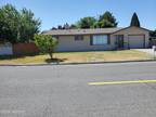 Home For Sale In Sunnyside, Washington