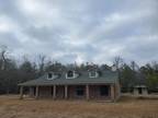 Home For Sale In Leakesville, Mississippi