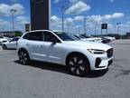 2024 Volvo XC60 Recharge T8 Plus Dark Theme