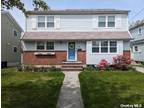 Home For Rent In Farmingdale, New York