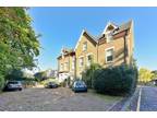 Brackley Road, Beckenham BR3 2 bed apartment to rent - £1,750 pcm (£404 pw)