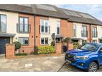 Gifford Lane, Upton, Northampton, NN5 3 bed terraced house for sale -