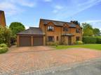 Cottage Gardens, Great Billing, Northampton NN3 9YW 4 bed detached house for
