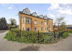 Broadlands View, Pudsey, West Yorkshire, LS28 2 bed flat for sale -