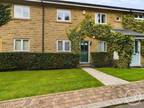 Harlow court, Roundhay, Leeds 2 bed flat for sale -