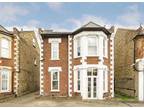 Flat to rent in Waldegrave Road, Teddington, TW11 (Ref 203250)