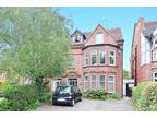 5 bedroom flat for rent in Russell Road, Moseley, B13