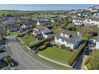 Treverbyn Road, Padstow, PL28 5 bed house for sale - £
