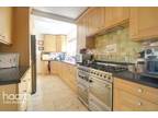 Robjohns Road, Chelmsford 3 bed semi-detached house for sale -