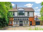 The Butts, Brentford 4 bed detached house for sale - £