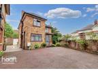 Kings Avenue, Greenford 4 bed detached house for sale -