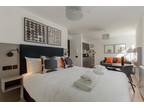 Market Street, Edinburgh EH1 1 bed serviced apartment to rent - £2,700 pcm