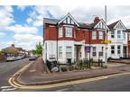 Pinner Road, Northwood 1 bed apartment for sale -