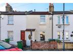 Sutcliffe Road, Plumstead 2 bed terraced house for sale -