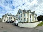 Pentire Crescent, Newquay TR7 2 bed apartment to rent - £1,195 pcm (£276 pw)