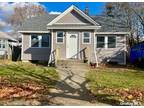 Home For Sale In Bay Shore, New York
