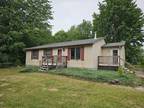 Gladwin 3BR 1BA, Hunters Dream 18.5 wooded acres butts up to