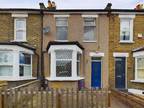 Reventlow Road, London SE9 2 bed terraced house to rent - £1,700 pcm (£392 pw)