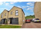 Cygnet Way, Shipley, West Yorkshire 3 bed semi-detached house for sale -