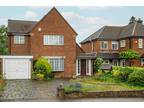 4 bedroom detached house for sale in Abbey Avenue, St. Albans, Hertfordshire