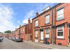 Harold Mount, Leeds, LS6 3 bed terraced house for sale -
