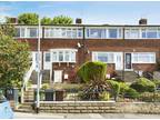 Sunnyside Road, Leeds 3 bed terraced house for sale -