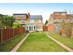 3 bedroom semi-detached house for sale in Oxford Avenue, St. Albans, AL1