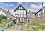 3 bedroom semi-detached house for sale in Featherstone Road, Kings Heath