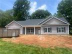 Home For Sale In Clemmons, North Carolina