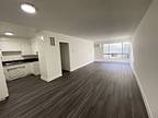 $2495-5032 MAPLEWOOD AVE. #104-2BR, 1 BTH, Renovated, Spacious, Great Light!...