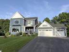 Traverse City 5BR 2.5BA, Welcome to your dream home nestled