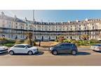 Marine Crescent, Folkestone 2 bed flat - £1,075 pcm (£248 pw)