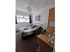 Fleet Street, Sandfields, Swansea 4 bed house to rent - £1,360 pcm (£314 pw)