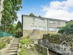 3 bedroom semi-detached house for sale in West Royd Avenue, Shipley