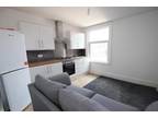 Kirkstall Lane, Headingley, Leeds 2 bed flat to rent - £850 pcm (£196 pw)