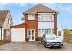 Crow Lane, Romford, RM7 3 bed detached house for sale -